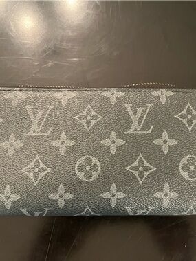 Black and gray wallet